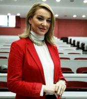 30 dhjetor 2014 Opinion 13 Vjollca Hasani, dekane Fakulteti Ekonomik Fakulteti Ekonomik është vet suksesi i AABsë, edhe këtë vit ishte i pari ndër fakultetet tjera, për nga numri i programeve që