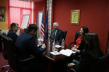 Trajnimi Ngritja e efikasitetit të Administratës Publike në Kosovë ka ndihmuar zyrtarët administrativë në skanimin e gjendjes së tanishme të administratës publike në Kosovë, duke përfshirë
