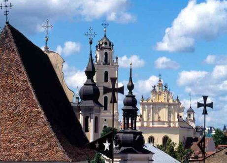GUARANTEED ESCORTED TOURS XXI DAY 1 (TUESDAY): ARRIVAL KRAKOW Arrival in Krakow, optional transfer to Hotel Novotel Krakow Centrum**** or similar, check-in, welcome meeting.