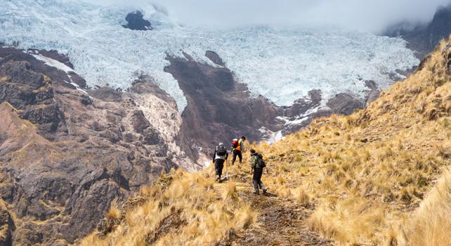 explora Valle Sagrado І Trekkings HIKES Our hikes are designed for travelers with different interests and abilities. They vary in length and difficulty. They take place between 9,186 and 15,419 f.a.s.l, this is why so some of them require prior acclimatization.