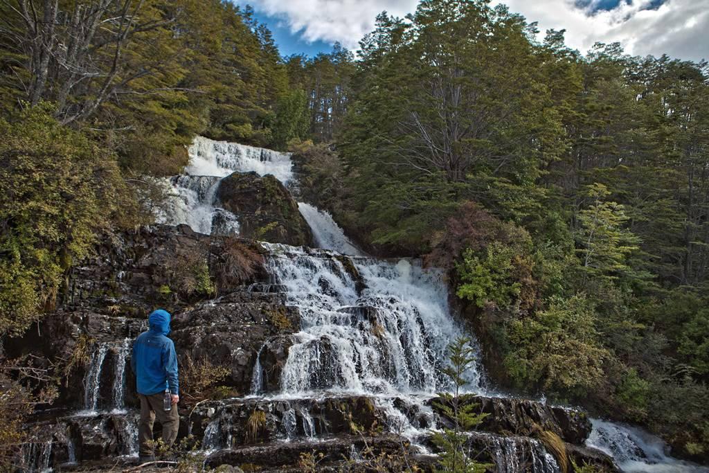 14.- Toro waterfall hike PATAGONIA CAMP EXCLUSIVE Departure: by arrangement Hike length: 1,5 hrs Difficulty level: low Route distance: 2 km Initial latitude: 50 masl Maximum