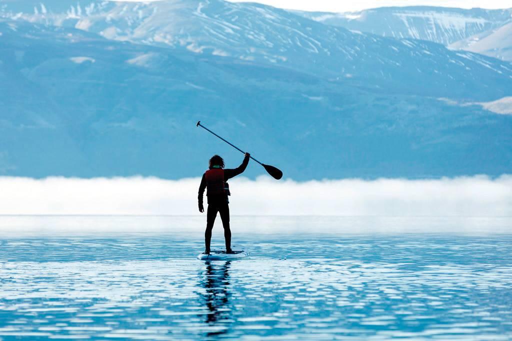 17.- Stand Up Paddle (SUP) in Laguna Bonita PATAGONIA CAMP EXCLUSIVE Departure: by arrangement Paddle length: 2 hrs Difficulty level: Moderate Route distance: 2 km