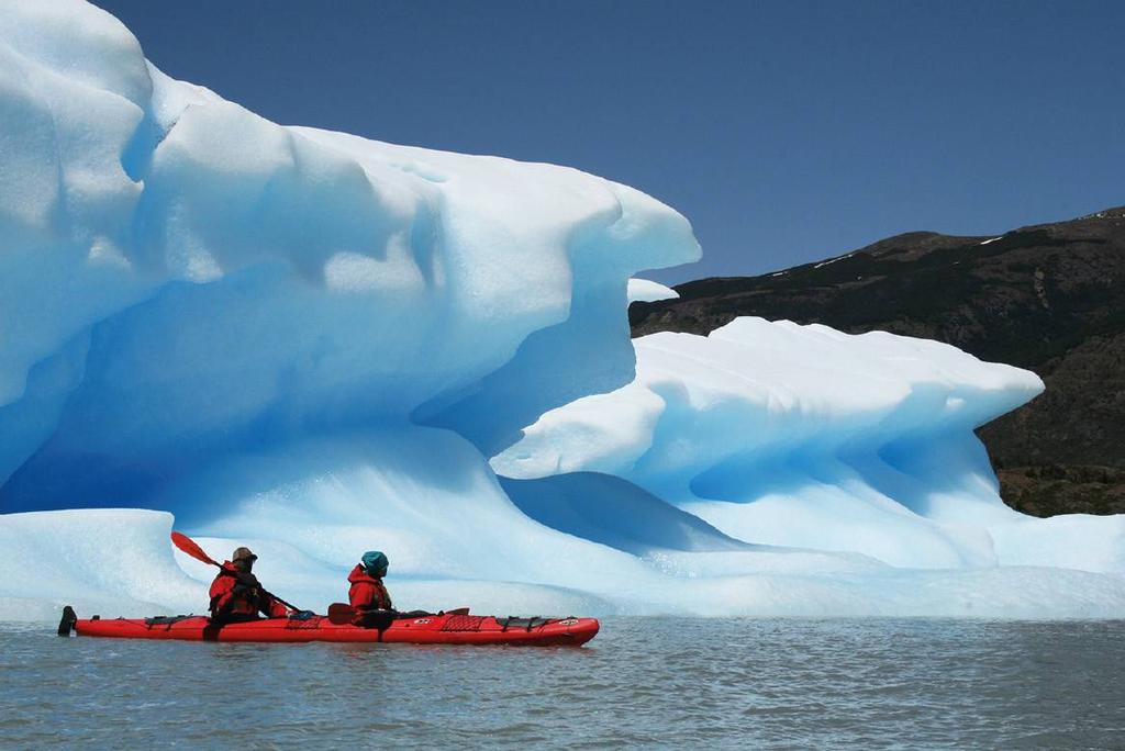 22.- Kayak Grey icebergs & river EXTRAS RECOMMENDED Departure: 8:30 9:00 hrs Paddle length: 4 5 hrs Difficulty level: Moderate High Route distance: 28 km Initial latitude: 50 masl Maximum latitude: