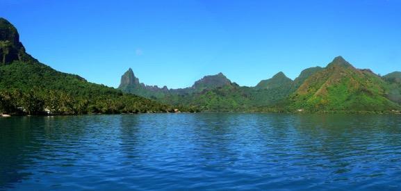 From here, the view on translucent waters of the Polynesia is simply magnificent.
