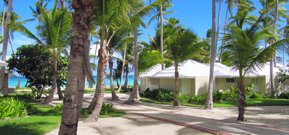 Proposal: The PUNTACANA Hotel We are pleased to offer you our Beach Casitas of 2 or 3 bedrooms.