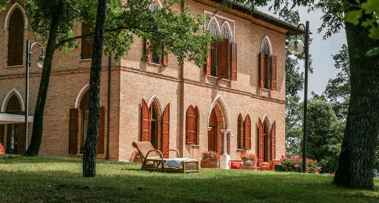 THE VILLA Surrounded by a park with ancient trees and with a view of the Umbrian and Tuscan hills the