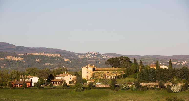 COUNTRY HOUSE Poggiovalle is a country estate of over 10 Km2, immersed in the Umbrian and Tuscan countryside.
