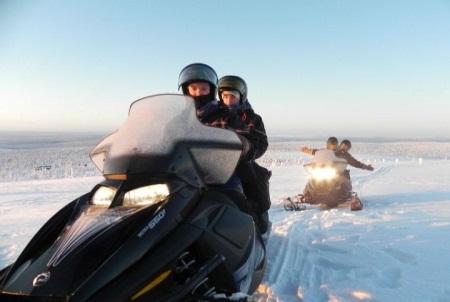 The price is given for a shared snowmobile (2 persons), each can drive about 30 minutes. The route takes you to the top of the fell through beautiful landscapes.