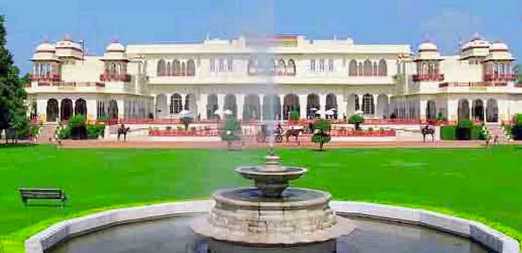 Jaipur: Option 1: Rambagh Palace http://www.accommodationguru.com/go/availabilitysearch.htm?