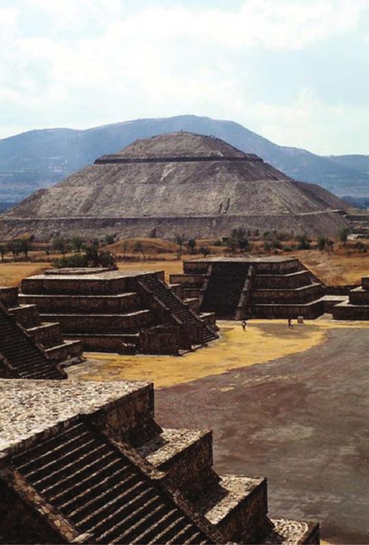 Piramida Sunca, najveća građevina Teotihuacana. a tijekom narednih stoljeća bilo je mjesto okupljanja hodočasnika. Oko 100. godine pr.kr.