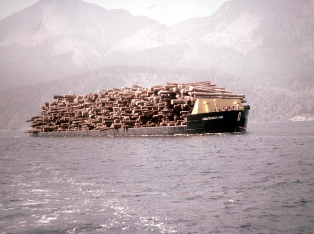Self-Dumping Log Barge Rayonier No.