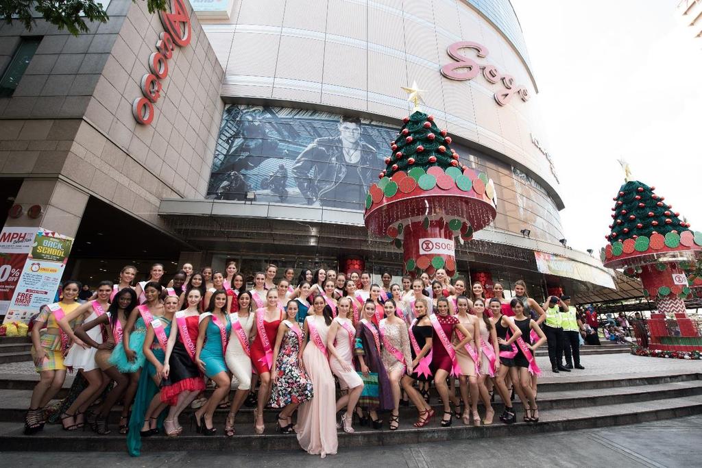 Group Photo of 60 Delegates of Miss Tourism International 2016 in KL SOGO.