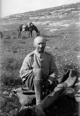 John notes that he was drinking tea on the road to Jericho on 26 September 1918.