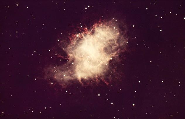 bildo 3 : la supernovaa nebulozo de la krabo 6.