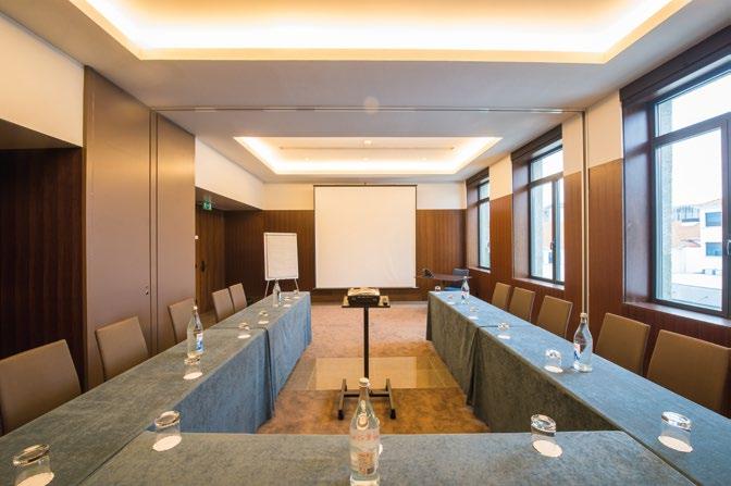 A WORKPLACE IN HE OPORTO The Artist Porto Hotel & Bistrô offers the Soares dos Reis room to host meetings, encounters and events with a capacity of up to 60 people with excepcional conditions and the