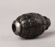 20. Ohišje avstrijske ročne bombe, 1914 1918 Železo Premer 9,5 cm PMPO, ZGO 720/2014 21.