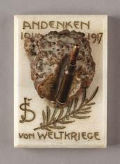 5 cm Na spominskem kamnu je napis: Spomin 1914 1917 na svetovno vojno / Andenken 1914 1917 von Weltkriege.