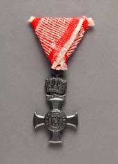 3 cm PMPO, ZGO 709/2014 Cesar Franc Jožef I. je 1. aprila 1916 zasnoval železni zaslužni križ.