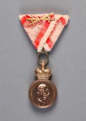 9 cm PMPO, ZGO 651/2013 Bronasta vojaška medalja za zasluge Signum Laudis s cesarsko krono je bila ustvarjena 12.