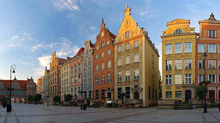 This property acquired by VDHG is located in the most attractive part in the heart of Gdańsk, at the corner of historical Długi Targ Boulevard and Mieszczańska Street, almost opposite