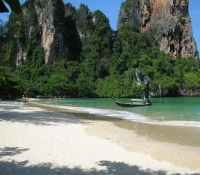 - 1 full-day tour with lunch Excludes: - Domestic air ticket Bangkok-Phuket-Bangkok KRABI PACKAGE Day 1 06.