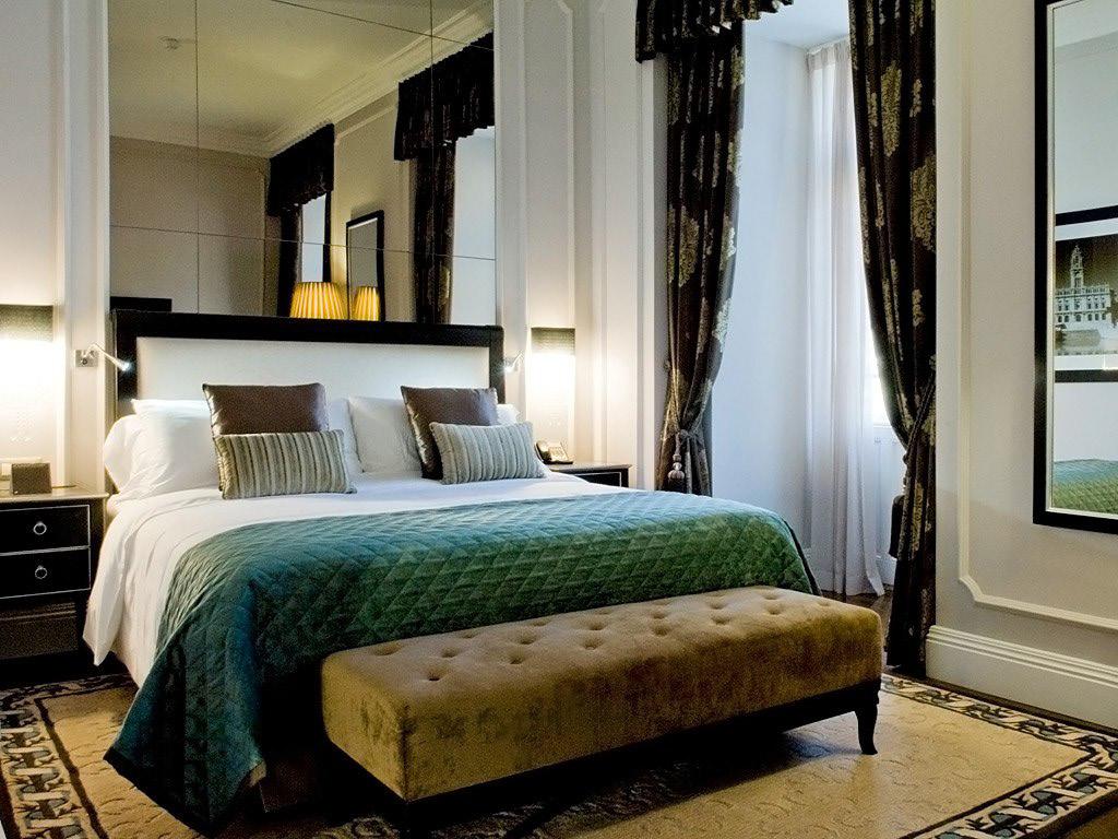 ACCOMMODATIONS InterContinental Porto Palacio das Cardosas Night 10, 11 - Porto, Portugal InterContinental Porto - Palacio das Cardosas offers a sense of heritage and authenticity in the heart of the