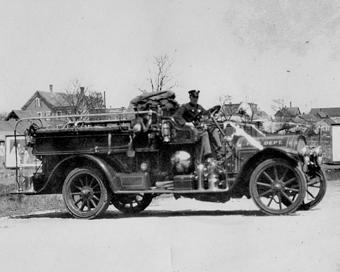 See N Bulletin for story about getting stuck in mud 3-1-1913. First pumper in NL county. 1913 Pope Mfg. Co.
