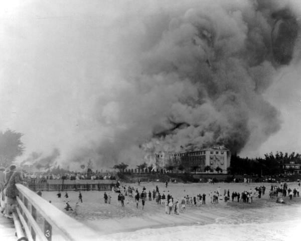 In 1925, a full 21 years after the first fire, the Breakers