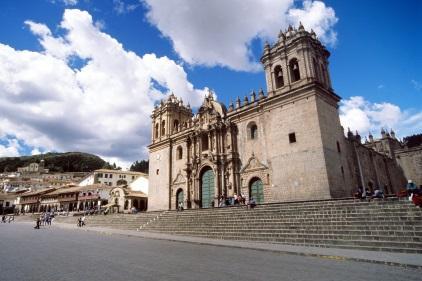 DAY 07: CUSCO Tour: Cusco City and Nearby Ruins (Half day) Visit to the city that includes: The Main Square, the Cathedral, Koricancha, religious complex where temples dedicated to the different