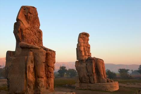 Colossi of Memnon DAY 6 DECEMBER 14 th, 2017 After breakfast, disembarkation from the cruise. Transfer to 5-star hotel Mercure Luxor in Karnak (http://www.mercure.