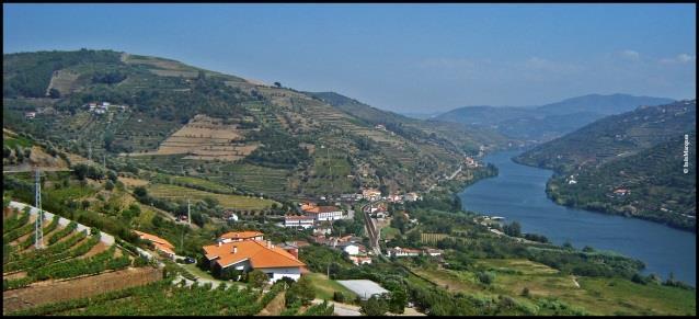 Vale do Douro - What makes Douro such a beautiful place is not only its natural factor but also the man-shaped