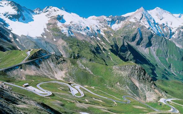 The Großglockner high alpine road: The Großglockner high alpine road offers its visitors the fascinating mountain world of the highest peak of Austria. With an attitude of 3.