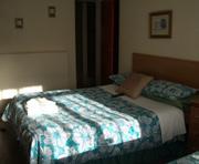 Five ensuite rooms. Bed & evening meal from 35. Breakfast not available.