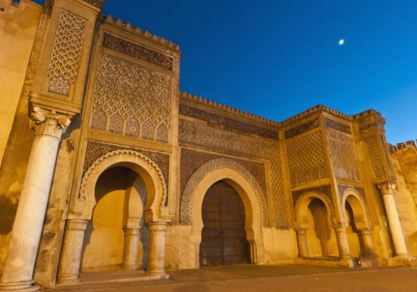 enjoy a guided tour of Fes el Bali - the old walled city. This fascinating medina is a veritable rabbit warren of 9400 alleys that often finish with dead ends so be sure to stay close to the group!