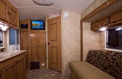 featured components to make your vacation comfortable, relaxing and enjoyable. Why settle for a lightweight box on wheels when you can enjoy the leading EDGE in ultra lightweight RVing.