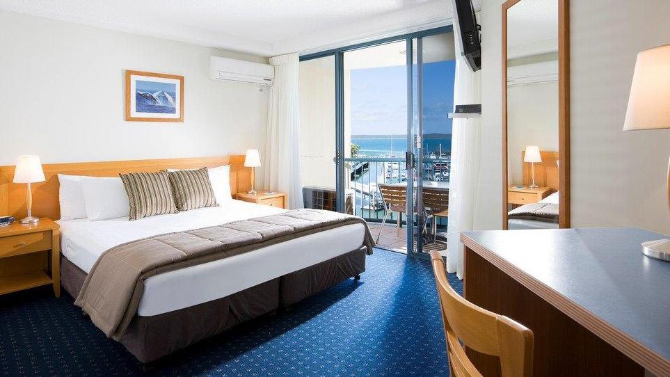 Corporate accommodation rates Mantra Hervey Bay offers premium accommodation and conferencing spaces, ideal for your next business events or