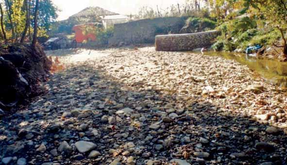 PËRMET Ndërtimi i një prite mbi lumin e Zhepovës për të parandaluar përmbytjet në komunën e Sukës Përmet Organizata zbatuese: Forumi i Bujqësisë dhe Blegtorisë Përmet Shuma e grantit: 277.000.