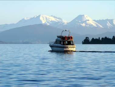 DRINKS, DINNER AND BREAKFAST AT: HUKA LODGE TAUPO Taupo Trout fishing