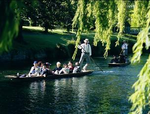 Day 06 While at leisure we suggest the following optional activities: Canterbury Museum and adjacent Botanical Gardens International Antarctic Centre Punt ride on the Avon River and a stroll through