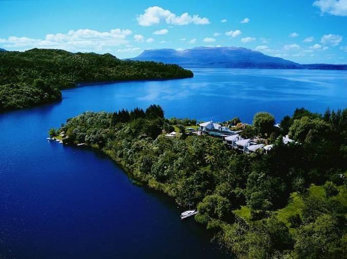 Solitaire Lodge Lake Tarawera, Rotorua Bay of Many Coves Resort Marlborough Sounds Solitaire Lodge sits in a breathtaking position on the shores of Lake Tarawera, proudly surveying the sparkling blue