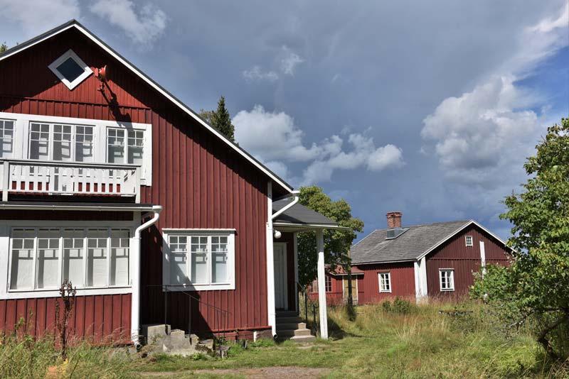 Gurli's house and the fisherman cottage in 2016. Photo Tommi Heinonen / Espoo City Museum The fisherman cottage The fisherman cottage is the oldest building on the island, built in the 1790s.