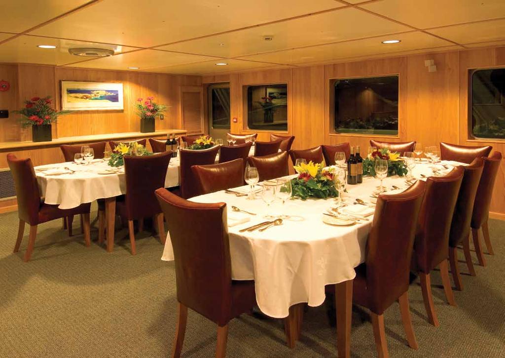 cuisine and wines Relaxation, exceptional food and fine wines are an essential part of your cruise.