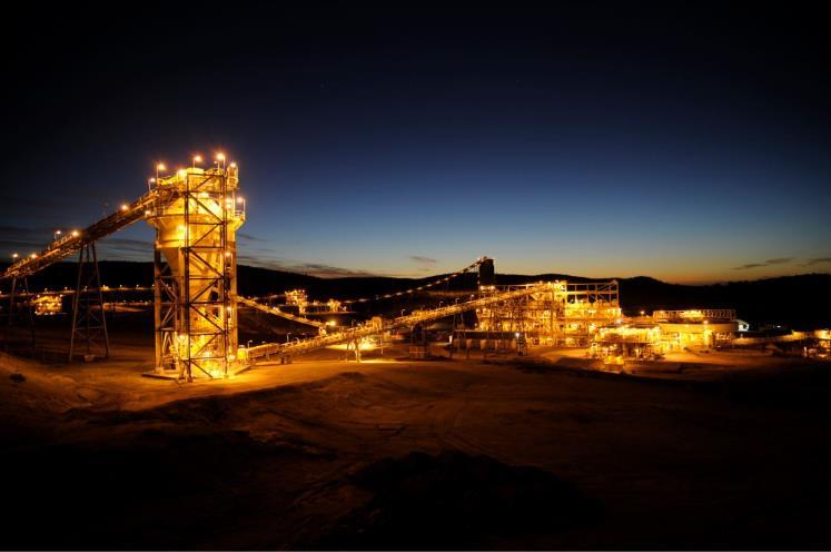 Maules Creek Wins NSW Mine of the Year PRODUCTION RAMPING ON SCHEDULE Maules Creek awarded the prestigious Mining Operation of the Year by The NSW Minerals Council in May, less than one year after