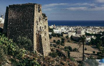 Goulas of Nimborio AEGEAN CASTLES 08 m. [pl. Goulades]: The isolated medieval fortified towers in the Cycladic islands. Vangelis I. Paravas, v.paravas@