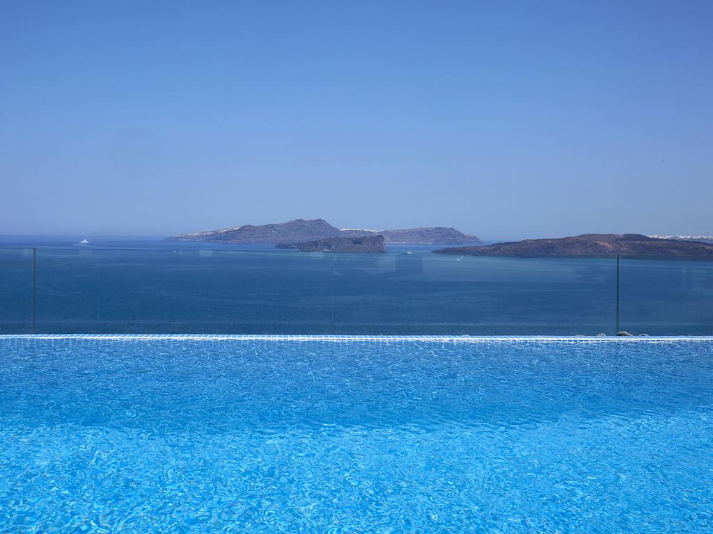 The location Akrotiri Akrotiri is a truly privileged location offering stunning views to the caldera of Santorini and the volcano.