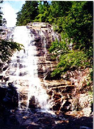 Ripley Falls Trail: One of the most popular family hikes in Crawford Notch, this half-mile walk leads from the former Willey House Station site to the base of 100-foot high Ripley Falls on Avalanche