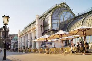 PALMENHAUS This Café-Bar-Restaurant is situated in a large glasshouse dating back from the early 19th century, when it was used as a greenhouse f palm trees