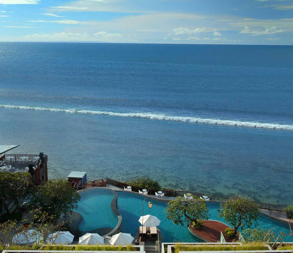 LOCATION Just 40 minutes from the International Airport of I Gusti Ngurah Rai, Anantara Uluwatu Bali Resort has 72 ocean view suites, private pool villas and penthouses to accommodate guests.