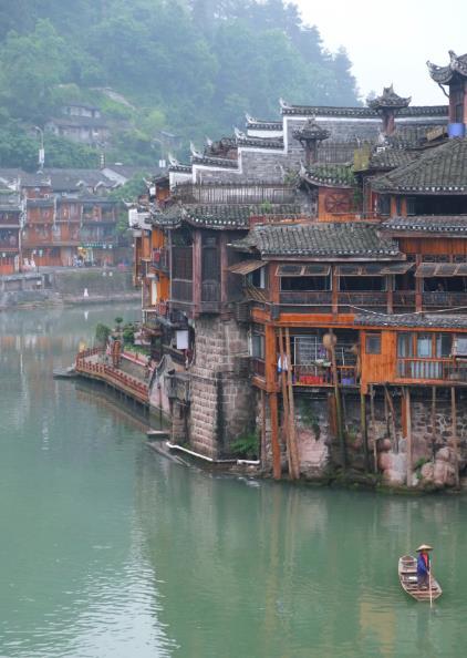 Tuojiang Old St, Fenghuang s main thoroughfare, is a short five-minute walk from Poshan Inn.