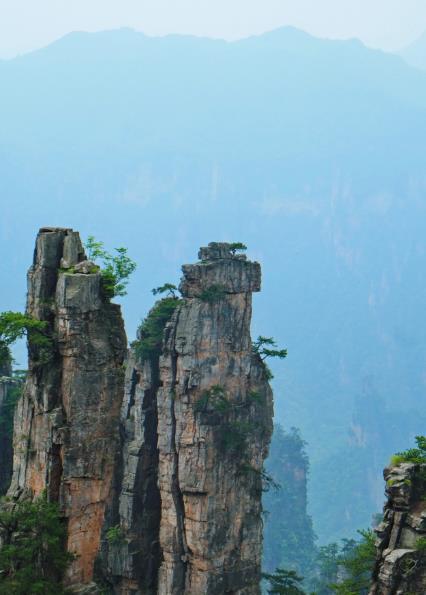 It is widely considered to be one of China s most beautiful and precious national parks, famed for its towering rock pinnacles, verdant forests and rushing rivers.
